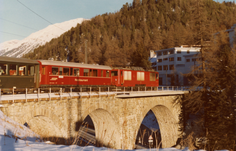 Treno a St. Moritz